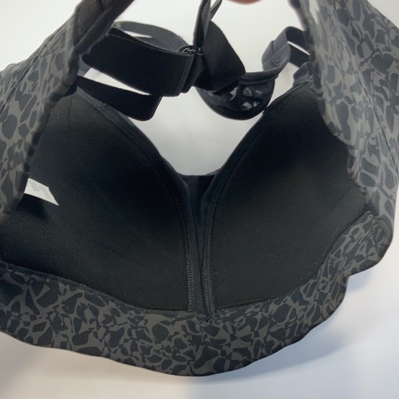 NWOT Under Armour‎ fitted printed sports bra size XS - Picture 6 of 9